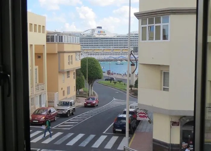 2v Luxury Near Διαμέρισμα