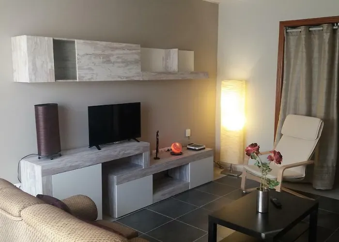 2v Luxury Near Διαμέρισμα